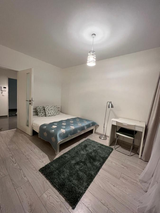 Free Parking In Garage Karolina Plazza, New Cosy Studio With All You Need Prag Exterior foto