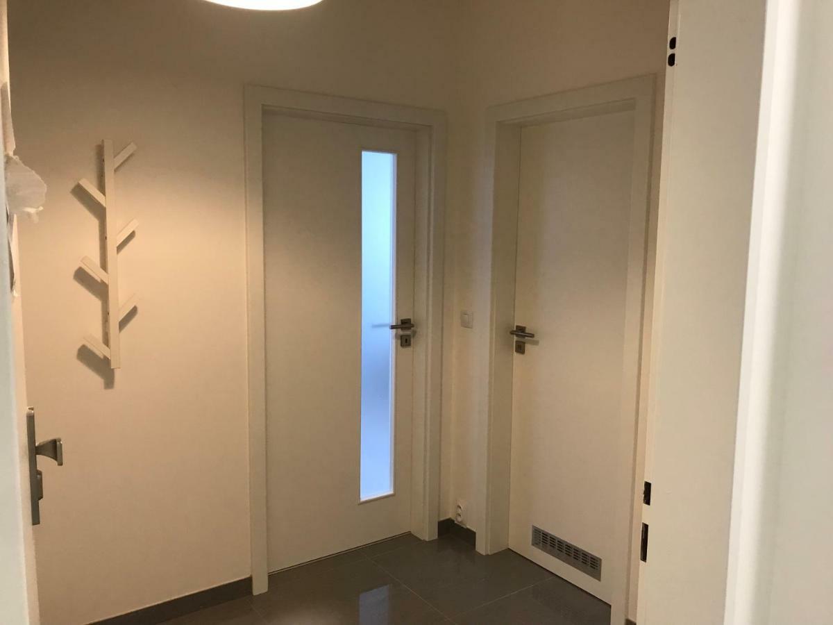 Free Parking In Garage Karolina Plazza, New Cosy Studio With All You Need Prag Exterior foto