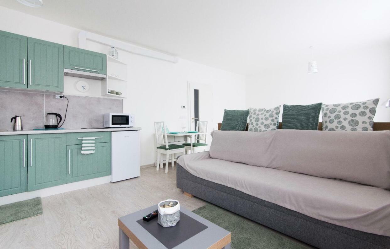 Free Parking In Garage Karolina Plazza, New Cosy Studio With All You Need Prag Exterior foto