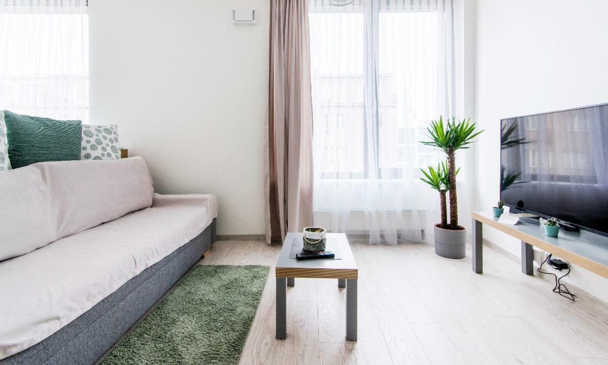 Free Parking In Garage Karolina Plazza, New Cosy Studio With All You Need Prag Exterior foto